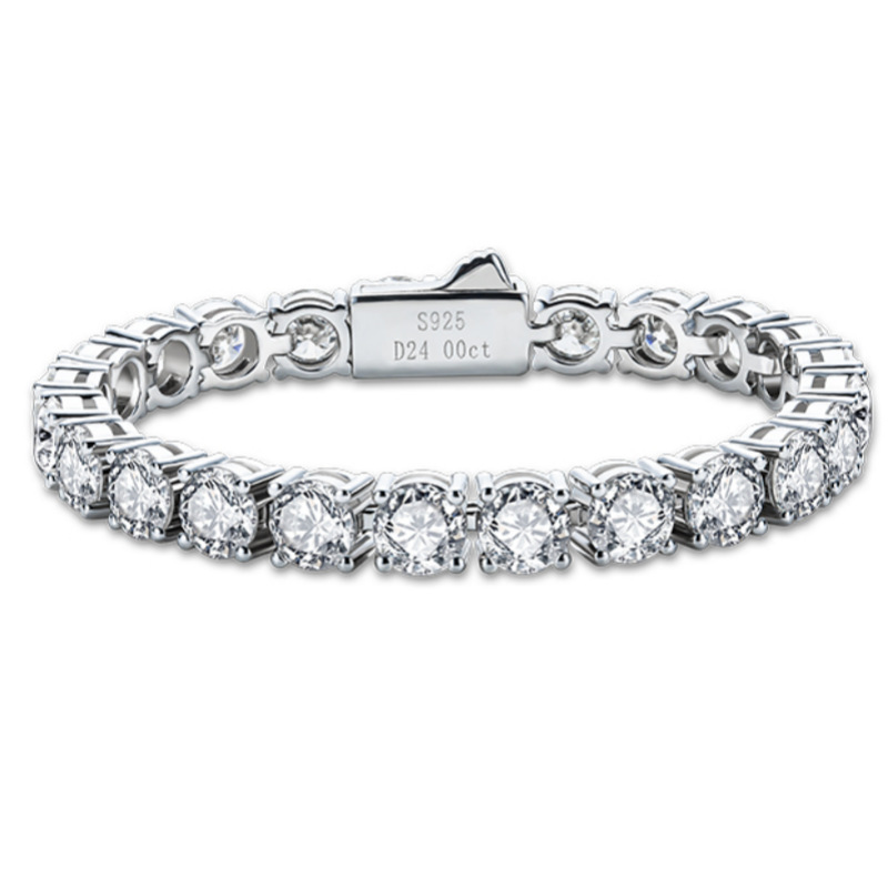 Star surround diamond bracelet